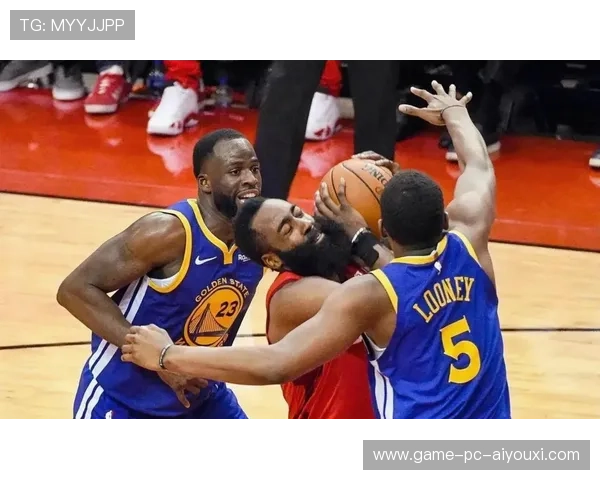 对手防守不讲理,球星怒吼裁判 对手防守不讲理,球星怒吼裁判