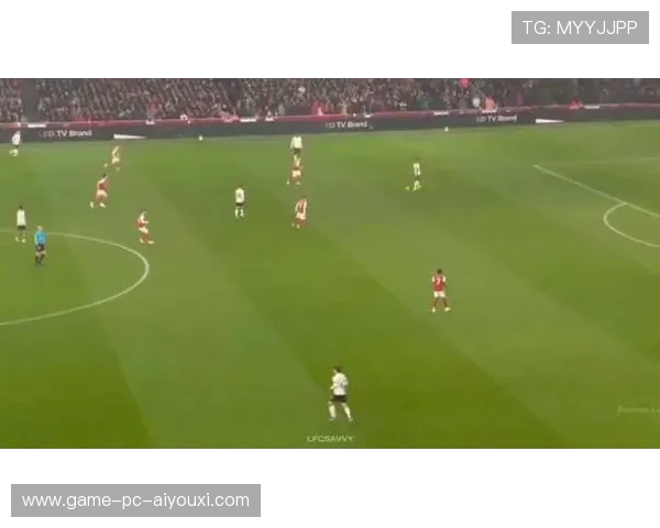 利物浦快速推进构建多点攻势压得无从防守