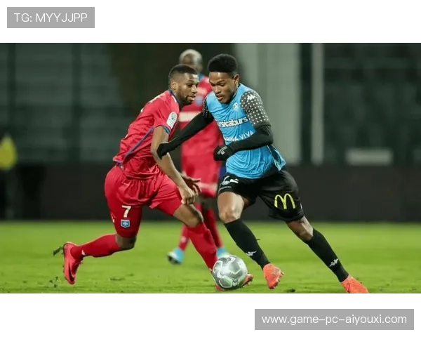 法甲巴黎后场稳健，反击转换迅速收获进球的战术解码